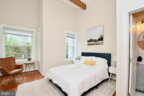 Elegant 5BR home near Capitol Hill! Free Parking!